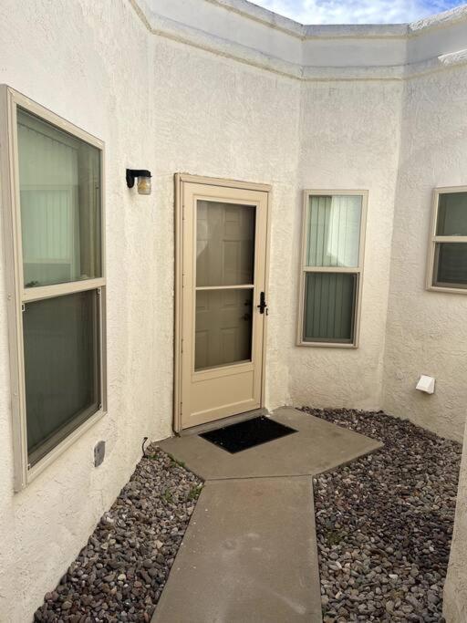 Townhouse, Two Car Garage, Fireplace Back Yard Las Cruces Exterior photo